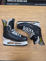 Load image into Gallery viewer, Size 9 Fit 2 Bauer Vapor Hyperlite 2 Hockey Skates Pro Stock 9 (Used) #X22
