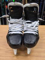 Charger l'image dans la galerie, Size 8 Fit 3 Bauer Vapor Hyperlite 2 Hockey Skates Pro Stock 8 (Used)
