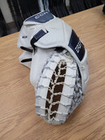 Load image into Gallery viewer, CCM EFlex 6 Regular Glove Pro Stock (Used)
