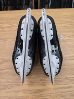 Charger l'image dans la galerie, Size 9 Fit 3 NEW! Bauer Vapor Flylite Hockey NHL Senior Skates
