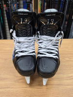 Charger l'image dans la galerie, Size 8.75 Fit 3 NEW! Blue Bauer Vapor Hyperlite 2 Hockey Skates Pro Stock (New)
