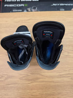 Load image into Gallery viewer, Size 6.5 NEW! Bauer Vapor Flylite Hockey Skates Pro Stock Size 6.5 (New)
