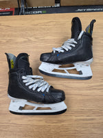 Load image into Gallery viewer, Size 8.5 Fit 3 Bauer Vapor Hyperlite 2 Hockey Skates Pro Stock (Used) #X1
