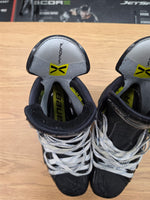 Load image into Gallery viewer, Size 8.5 Fit 3 Bauer Vapor Hyperlite 2 Hockey Skates Pro Stock (Used) #X1
