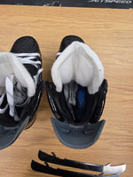 Load image into Gallery viewer, NEW! Size 9 Fit 2 Bauer Vapor Flylite Hockey Skates Pro Stock 9 (New)
