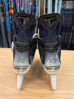 Load image into Gallery viewer, Size 10.5 Fit 3 Bauer Vapor Hyperlite 2 Hockey Skates Pro Stock 10.5 (Used)

