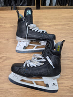 Load image into Gallery viewer, Size 8.5 Fit 3 Bauer Vapor Hyperlite 2 Hockey Skates Pro Stock (Used) #X1
