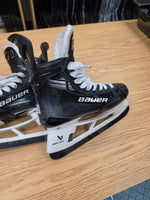 Charger l'image dans la galerie, Size 8 Fit 3 Bauer Vapor Hyperlite 2 Hockey Skates Pro Stock 8 (Used)

