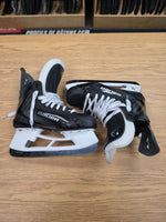Load image into Gallery viewer, NEW! Size 7.5 Fit 2 Bauer Vapor Flylite Hockey Skates Pro Stock 7.5 (New) #G3
