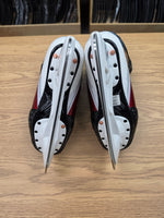 Load image into Gallery viewer, Size 6.5 NEW! Bauer Vapor Flylite Hockey Skates Pro Stock Size 6.5 (New)
