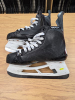 Load image into Gallery viewer, Size 8 Fit 3 Bauer Vapor Flylite Hockey Skates Pro Stock 8 (Used)
