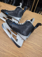 Load image into Gallery viewer, Size 9 Fit 2 Bauer Vapor Hyperlite 2 Hockey Skates Pro Stock 9 (Used) #X22
