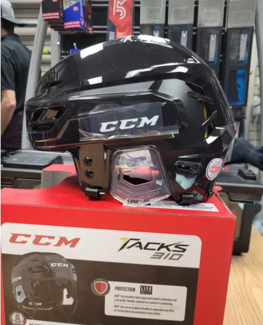 CCM TACKS 310 SENIOR HELMET