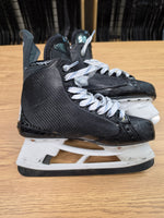 Load image into Gallery viewer, Size 8 Fit 3 Bauer Vapor Flylite Hockey Skates Pro Stock 8 (Used)
