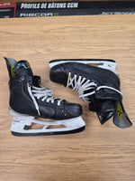 Charger l'image dans la galerie, Size 9 Fit 3 Bauer Vapor Hyperlite 2 Hockey Skates NHL Hockey Skates
