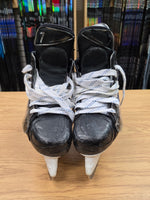 Charger l'image dans la galerie, Size 9 Fit 3 Bauer Vapor Hyperlite 2 Hockey Skates 9 (Used)
