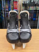 Load image into Gallery viewer, NEW! Size 9 Fit 2 Bauer Vapor Flylite Hockey Skates Pro Stock 9 (New)
