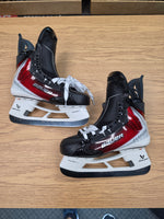 Load image into Gallery viewer, Size 6.5 NEW! Bauer Vapor Flylite Hockey Skates Pro Stock Size 6.5 (New)

