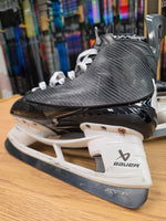 Load image into Gallery viewer, Size 8 Fit 3 Bauer Vapor Flylite Hockey Skates Pro Stock 8 (Used)
