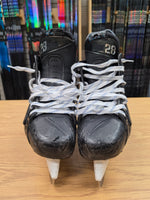 Load image into Gallery viewer, Size 8 Fit 3 Bauer Vapor Flylite Hockey Skates Pro Stock 8 (Used)
