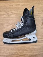 Charger l'image dans la galerie, Size 9 Fit 3 Bauer Vapor Hyperlite 2 Hockey Skates NHL Hockey Skates
