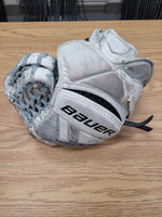 Load image into Gallery viewer, BAUER NXG GOALIE GLOVE
